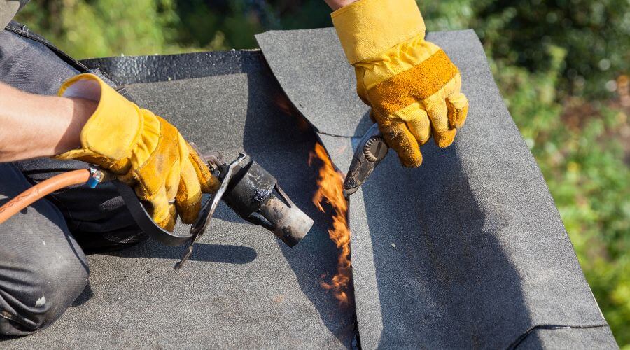 Expert Emergency Roof Repairs services in Port Jefferson Station, NY